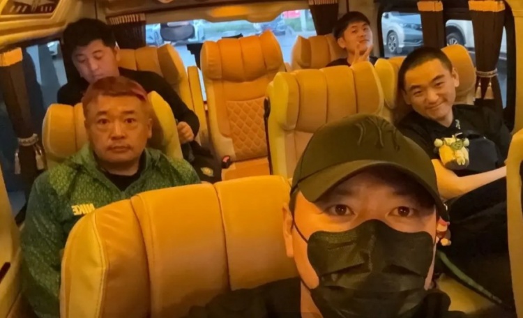  国安教练组现场观赛泰超，本周和两支当地球队热身后回国