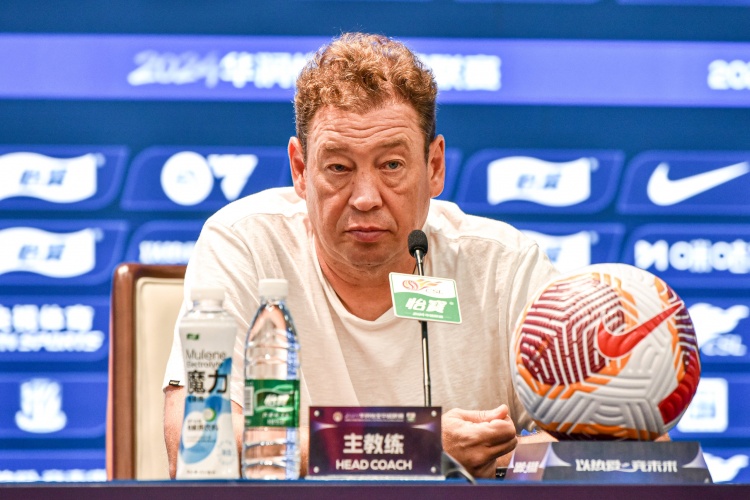  申花为何总是绝杀？斯卢茨基：进五个还不丢球最好，但目前做不到